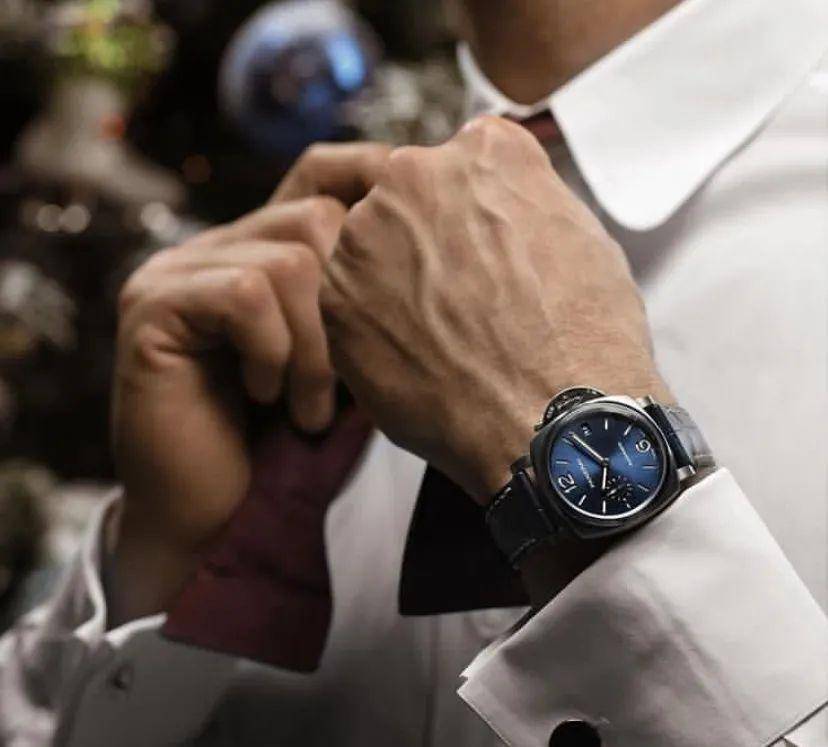 苹果手表国际版表带多少钱:适合秋天戴的表，为什么沛纳海排名第一？